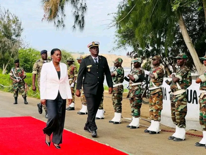 NAMIBENSES RENDEM HOMENAGEM AOS HERÓIS DO 04 DE FEVEREIRO