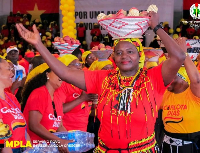 A ELEIÇÃO DE  EMÍLIA CARLOTA DIAS COMO SECRETARIA-GERAL DA ORGANIZAÇÃO DA MULHER ANGOLANA, COM EXPRESSIVOS 97% DOS VOTOS, REPRESENTA UM MOMENTO HISTÓRICO DE UNIDADE, CONFIANÇA E RENOVAÇÃO NO SEIO DA ORGANIZAÇÃO.