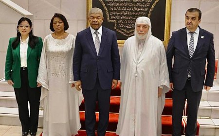 JOÃO LOURENÇO VISITA A GRANDE MESQUITA DE ARGEL