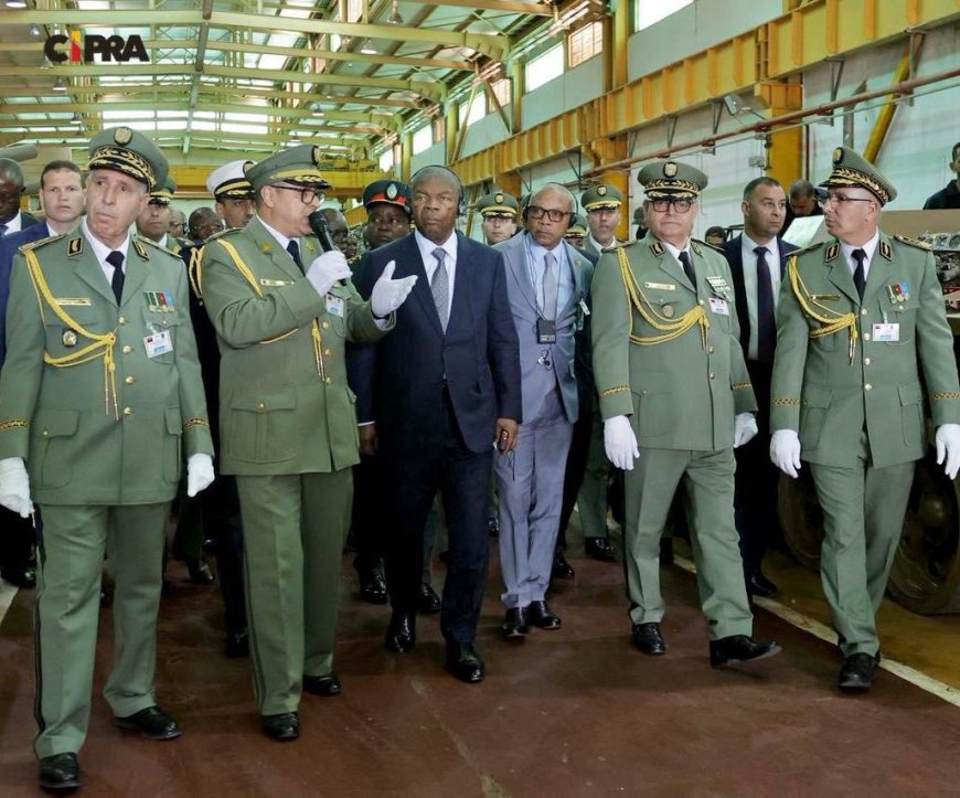JOÃO LOURENÇO VISITA BASE MILITAR DE ALTA TECNOLOGIA NA ARGÉLIA